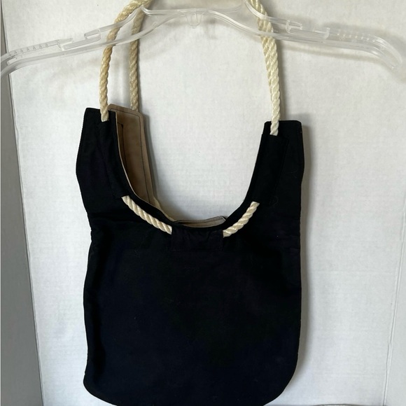 handmade Panamanian Guna Mola design fabric bag with a corded handle - Picture 3 of 3